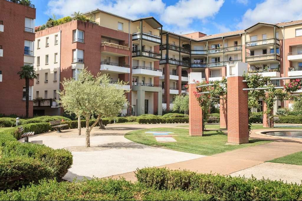 L Oasis studio proche hôpital et aéroport Piscine Parking &Netflix Toulouse Exterior foto